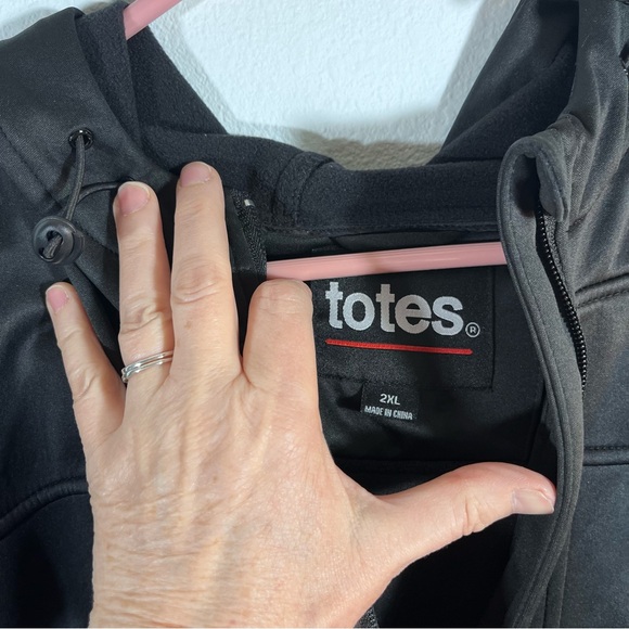 Totes Black Hooded Raincoat for Women size 2XL - Picture 3 of 11